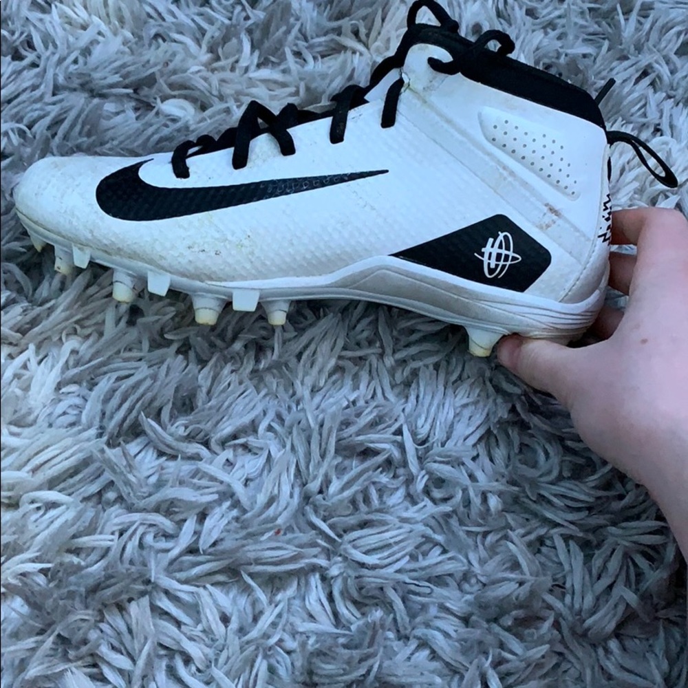 shoes - Picture 2 of 4